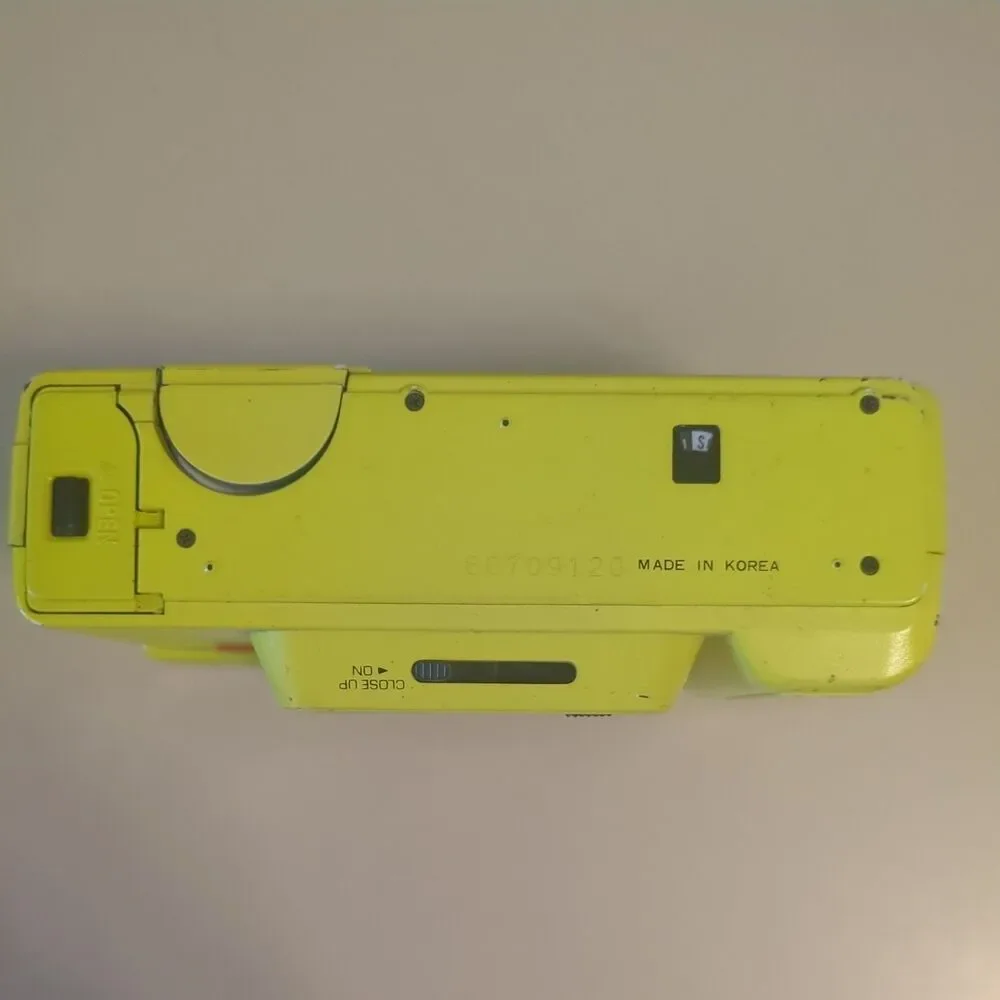 Vintage VTG Kalimar DX:35 Yellow 35mm Auto Focus Camera-circa 1985 Not Tested